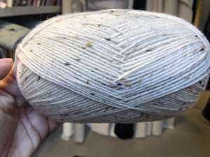 Regia tweed strømpegarn - natur med flot nister, 150 gram             er pt i restordre